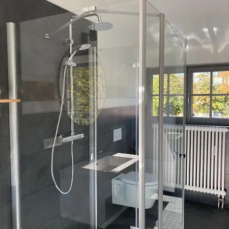 Gaestehaus Ferienwohnung, Reda * Lausnitz