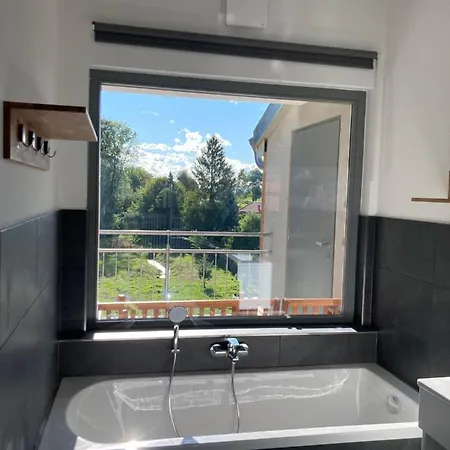 Gaestehaus Ferienwohnung, Reda Lausnitz